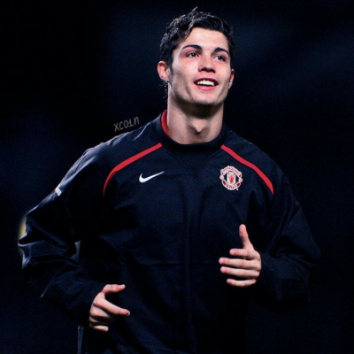 黄蜂新秀突破技术惊艳全场（黄蜂新星突破身手惊艳全场）