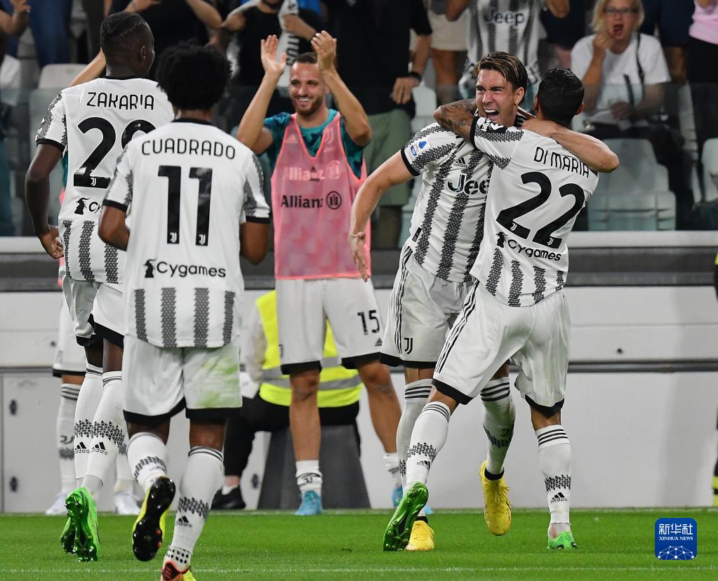 博斯：很惊讶曼城放走阿尔瓦雷斯；我与西蒙尼执教理念相反（博斯惊讶曼城放走阿尔瓦雷斯：我的执教理念与西蒙尼相悖）