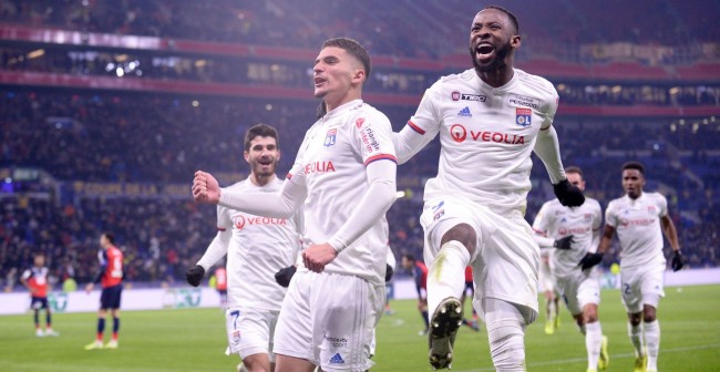 NBA精彩回放：湖人绝杀凯尔特人,（NBA高光时刻：湖人压哨击败凯尔特人）