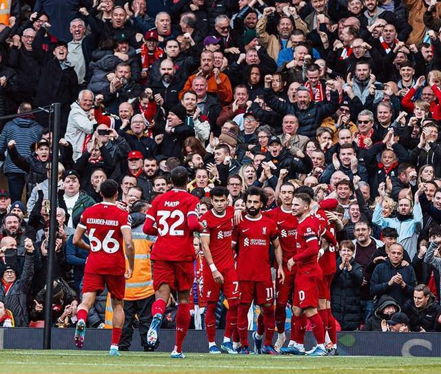 阿隆索：球队内部非常团结，阿诺德在皇马有适应过程是正常的（阿隆索：队内高度团结，阿诺德在皇马的适应期属正常）