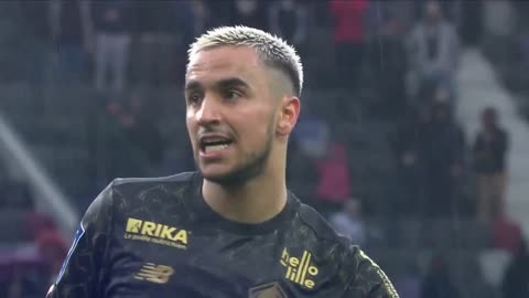 国王球队配合默契更强（国王队默契度更胜一筹）