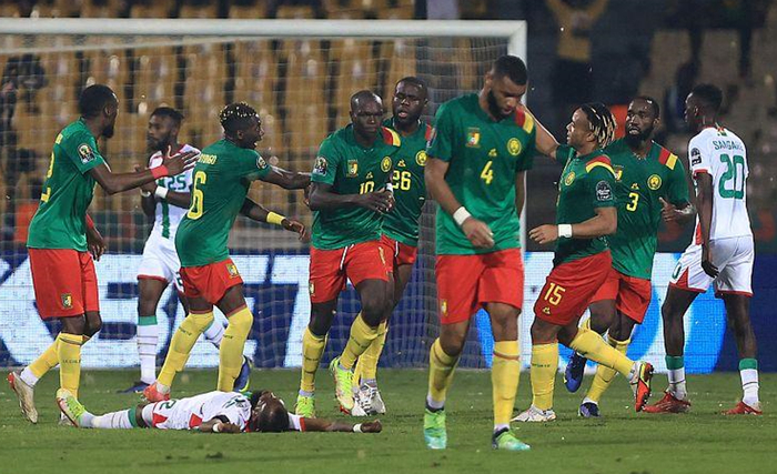 兜兜转转十余年，矿工离开顿涅茨克的这些年都用过哪些球场？（离开顿涅茨克后十余载，矿工辗转的主场都有哪些？）