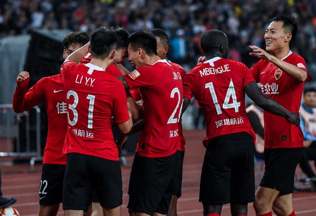 状态火热！布伦森单节狂砍16分，尼克斯带4分优势进入末节（手感滚烫！布伦森单节轰下16分，尼克斯携4分领先迈入第四节）