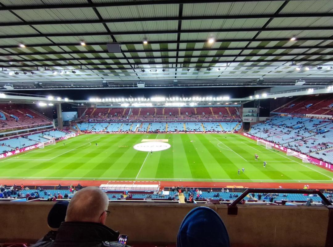 图片报：法比奥-席尔瓦渴望参加世界杯，正推动冬窗离开多特（图片报：为踢世界杯，法比奥-席尔瓦正推动冬窗离开多特）