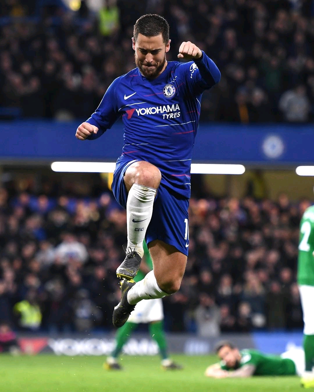 哈兰德自英超首秀以来13次中框，同期仅次于努涅斯和B费（英超处子秀至今，哈兰德已13次击中门框，仅落后努涅斯与B费）