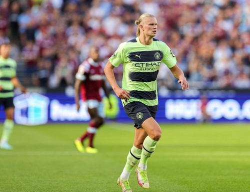 若本轮进球，卡尔将成为欧冠改制后连续3场破门最年轻球员（本轮若再破门，卡尔将加冕欧冠改制后连续三场进球最年轻球员）